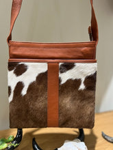 Load image into Gallery viewer, Ally Crossbody Bag - 1 Tan