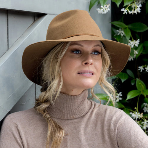 Helicon Fedora - Camel