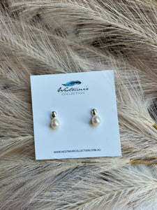 Stud Pearl Drops