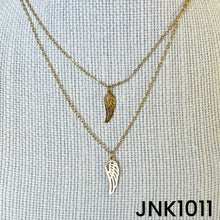 Load image into Gallery viewer, Pair of gold angel wings on double chain - JNK1011