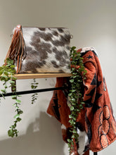 Load image into Gallery viewer, Elsie Large Clutch - 1 Tan