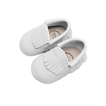 Load image into Gallery viewer, Wildchase Frill Moccasins - 100% Leather - White