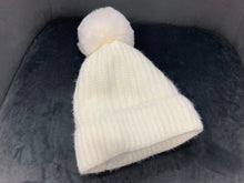 Load image into Gallery viewer, Deco Lined Pom Pom beanies