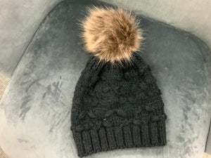 Black knit Pom Pom beanie