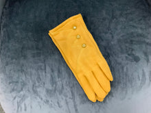 Load image into Gallery viewer, IVYS - Zig Zag Stitch Button Gloves