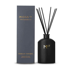 Load image into Gallery viewer, MOSS STREET - VANILLA CARAMEL SCENTED DIFFUSER