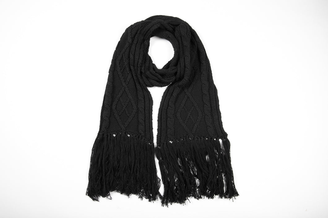 BETTY BASICS - LUNAR CABLE KNIT SCARF