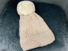 Load image into Gallery viewer, Deco Lined Pom Pom beanies