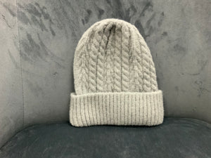 IVYS cable knit beanie