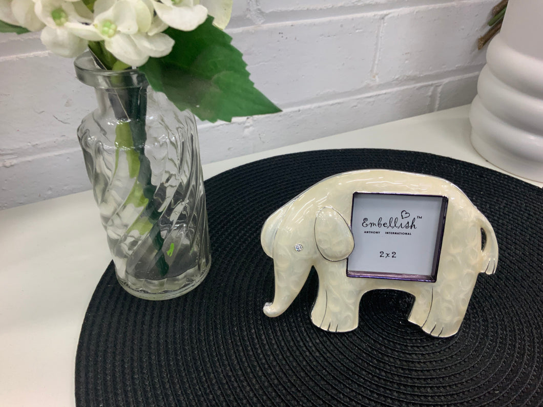Embellish Elephant Frame (2)