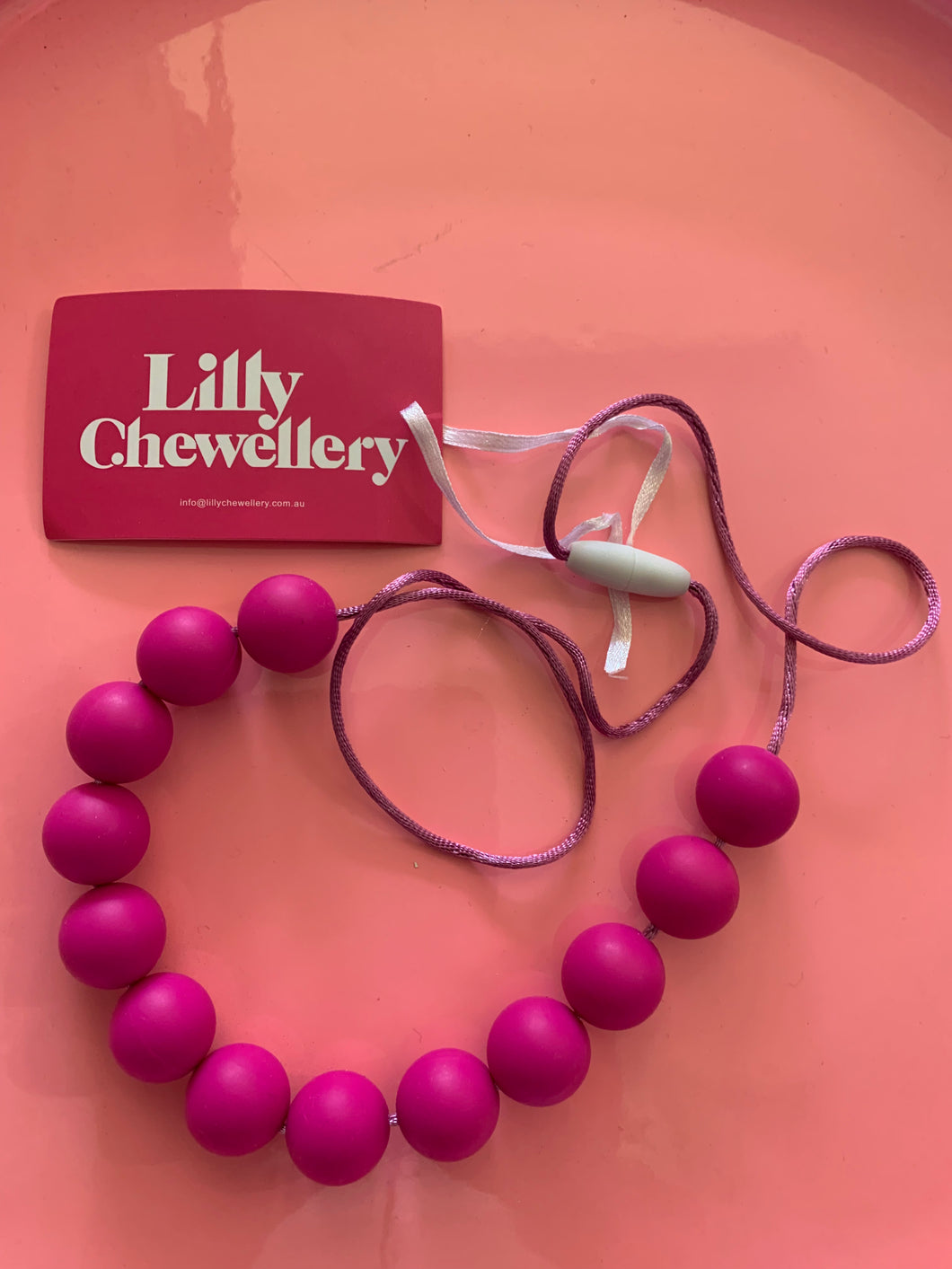 Lilly Chewellery Teething Necklace - Short Magenta